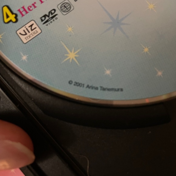 Full Moon 4 her first kiss? - Picture 6 of 8